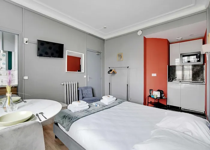 Bright With Balcony Near Gare De L'est Apartman